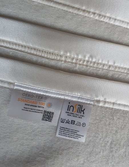 Couverture en Pure Soie avec Bordure en Soie Satinée